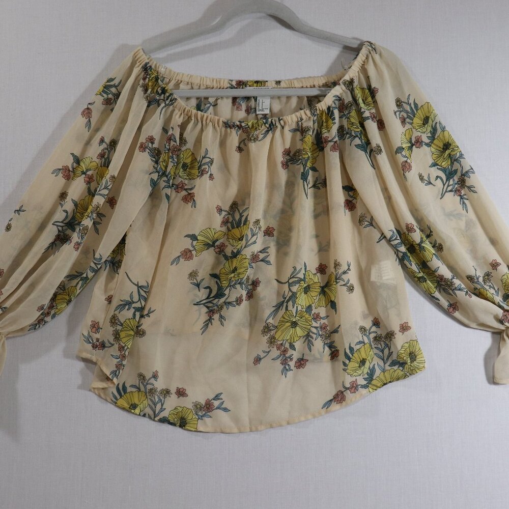Forever 21 Top Floral Long Sleeve - Size Small